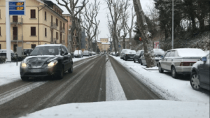 ascoli-strada-con-neve