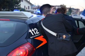 Carabinieri_arresto_donna