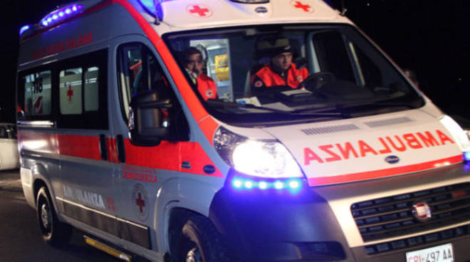ambulanza-di-notte