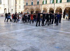 Nerkias flashmob in piazza