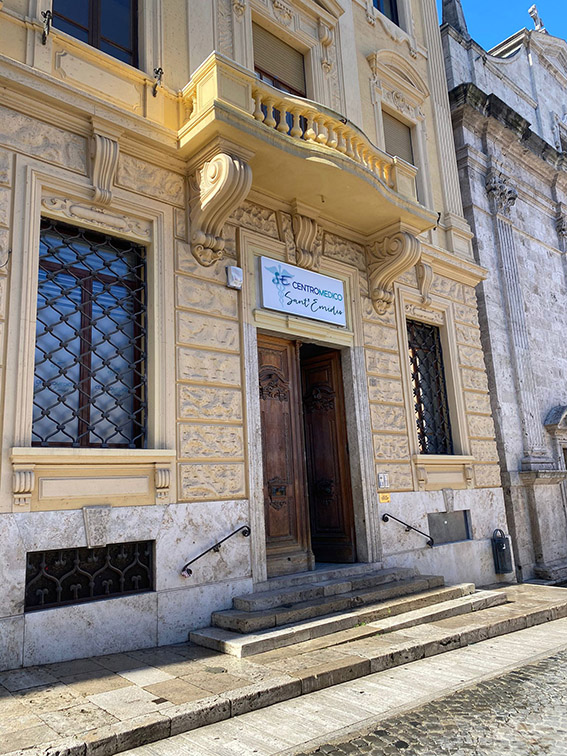 Centro medico Sant'Emidio in piazza Roma