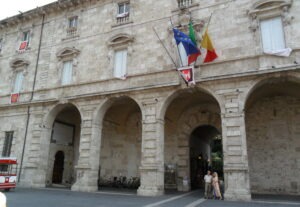 palazzo-arengo