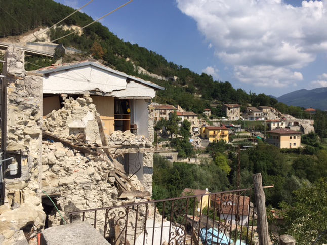 immagine-casa-terremotata