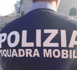 polizia-squadra-mobile-600-300x225 (1)