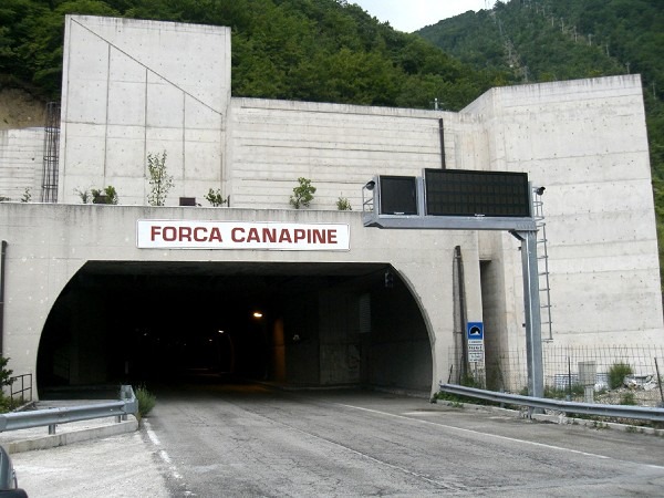 galleria forca canapine