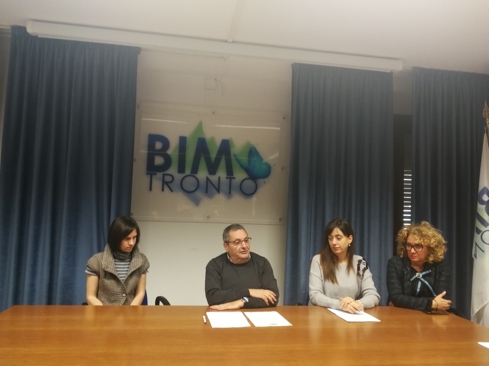 FOTO CONFERENZA PACCHETTO SCUOLA BIM 2018-2019