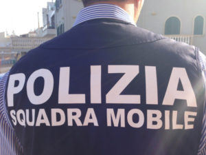 polizia-squadra-mobile-600-300x225