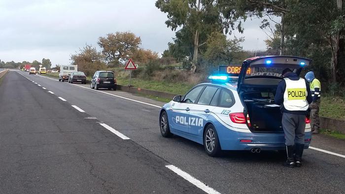 Maxi tamponamento sulla Statale 131, polizia stradale