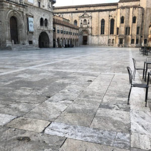 piazza del popolo corona