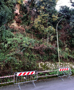 Dissesto in via Porta Tufilla