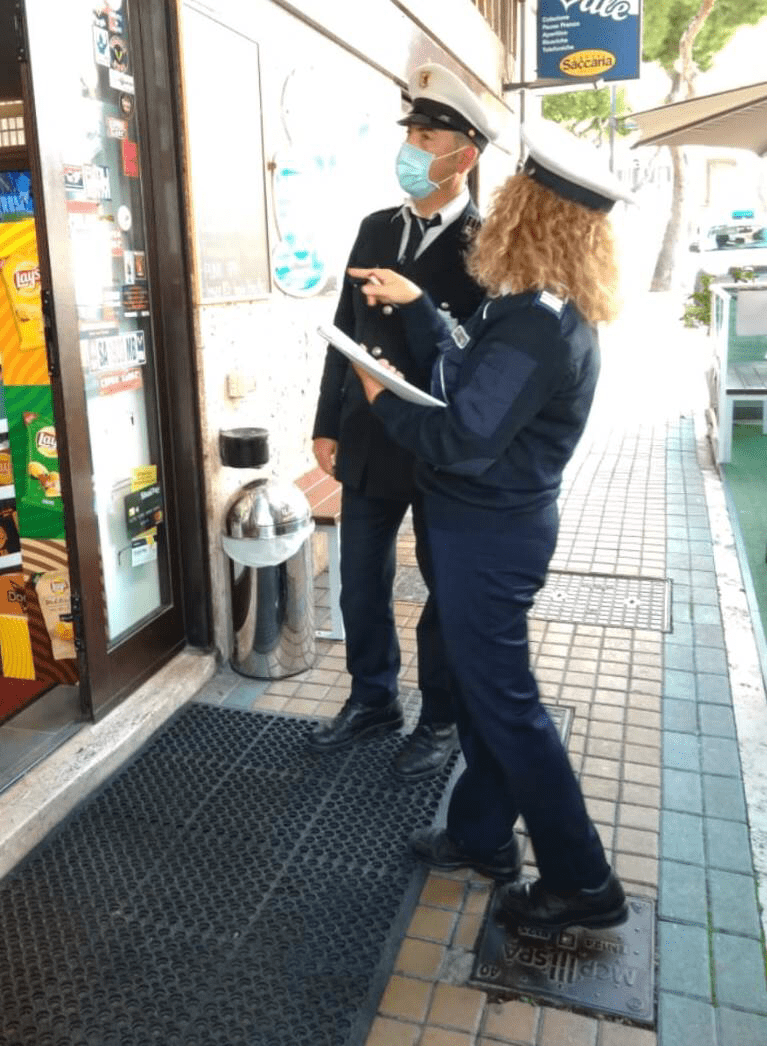 3F74BBED-BDFF-41CB-AA22-12D6D8AE2A16